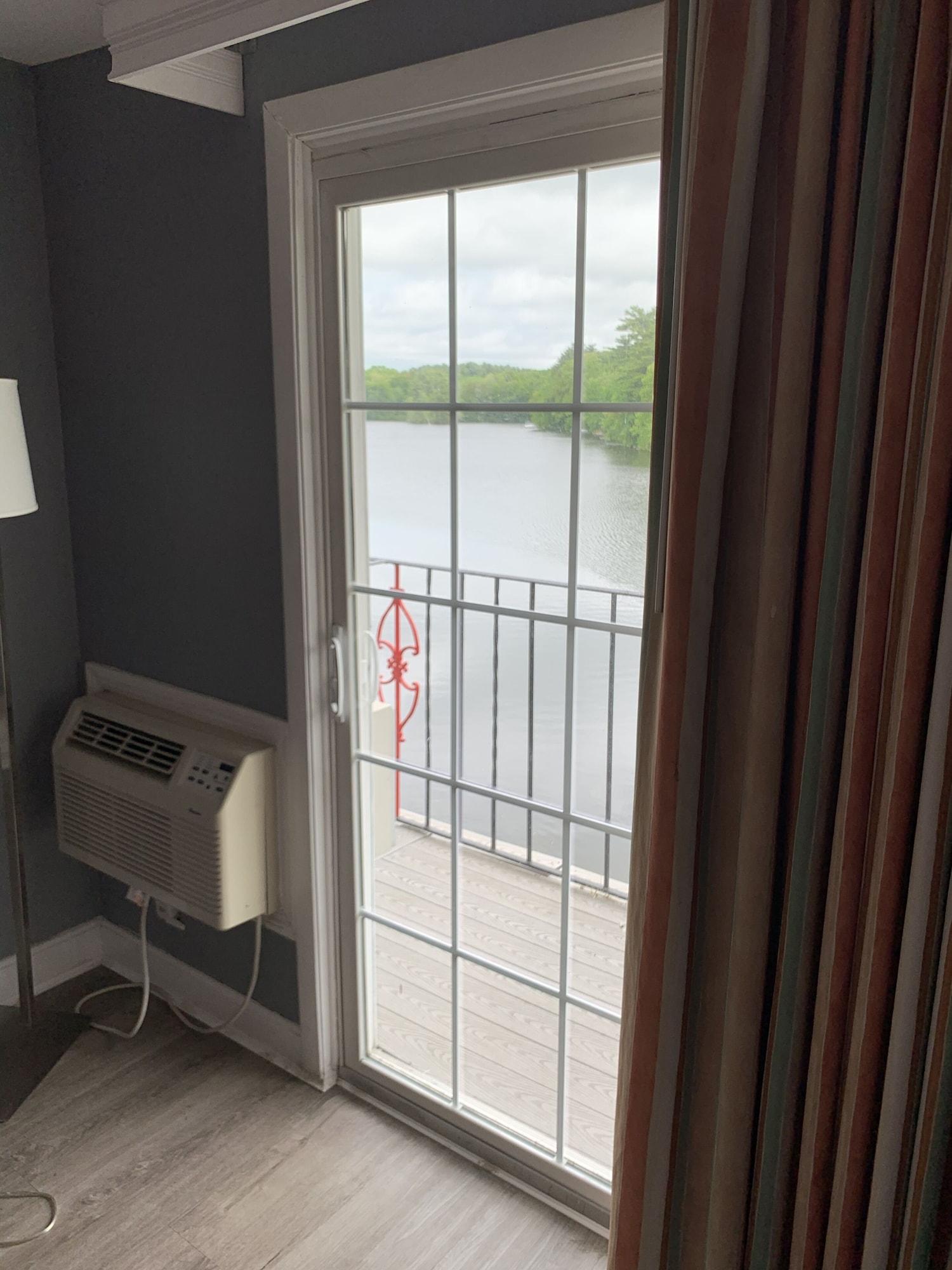 Hotel Super 8 By Wyndham Sturbridge Zewnętrze zdjęcie