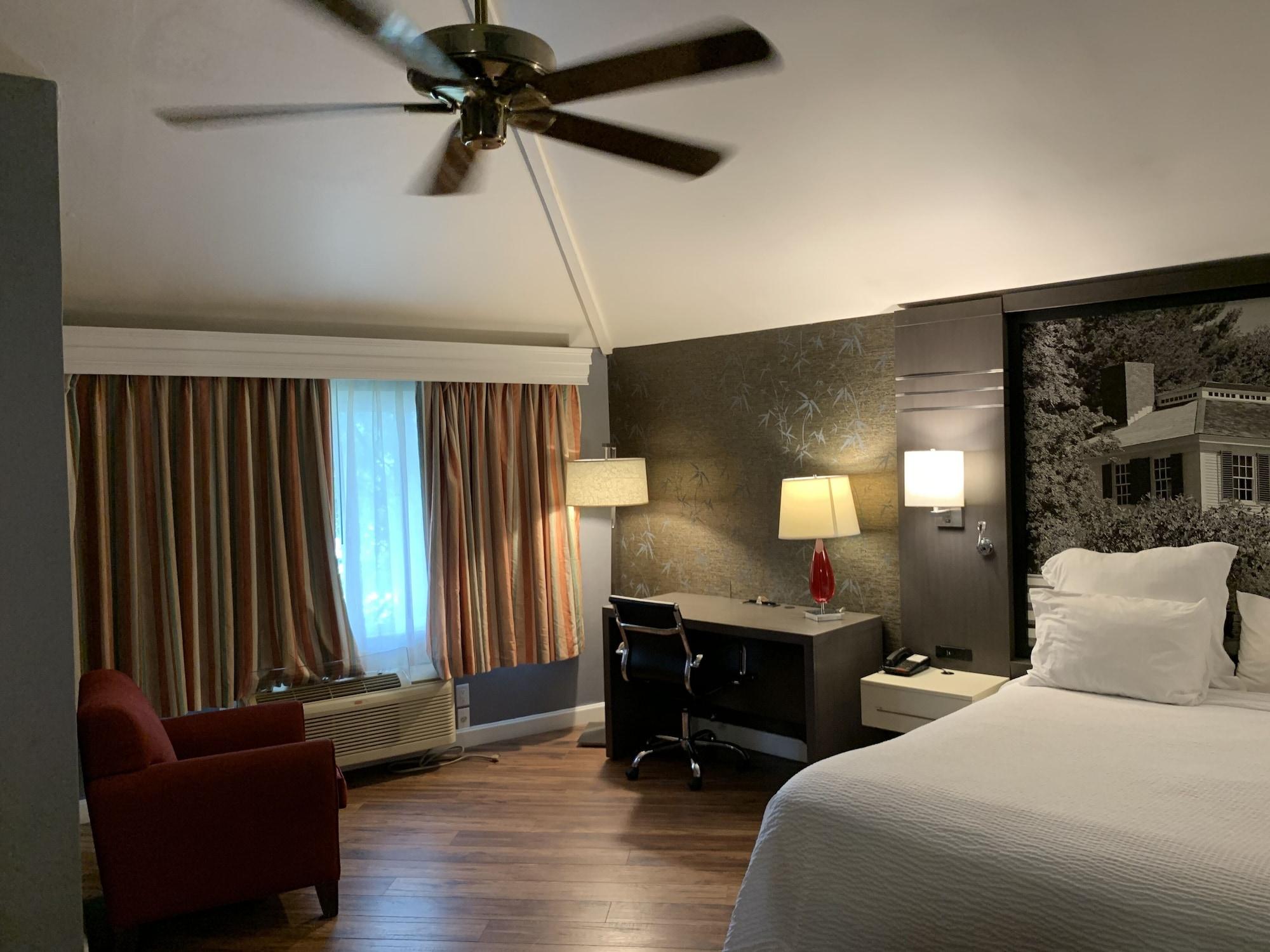 Hotel Super 8 By Wyndham Sturbridge Zewnętrze zdjęcie