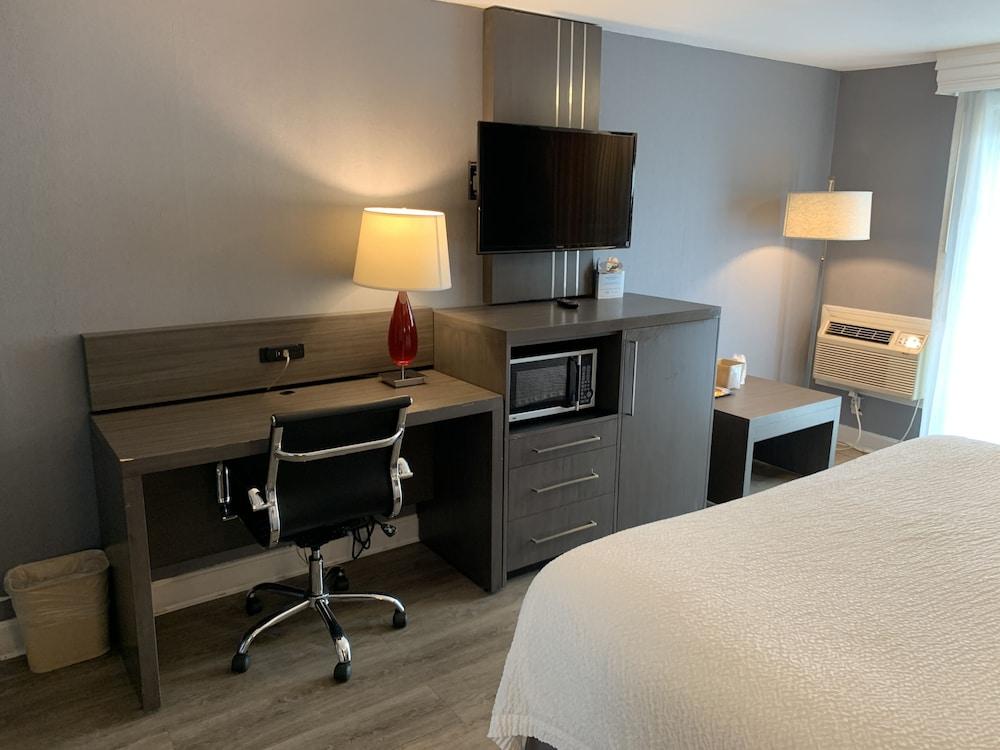 Hotel Super 8 By Wyndham Sturbridge Zewnętrze zdjęcie
