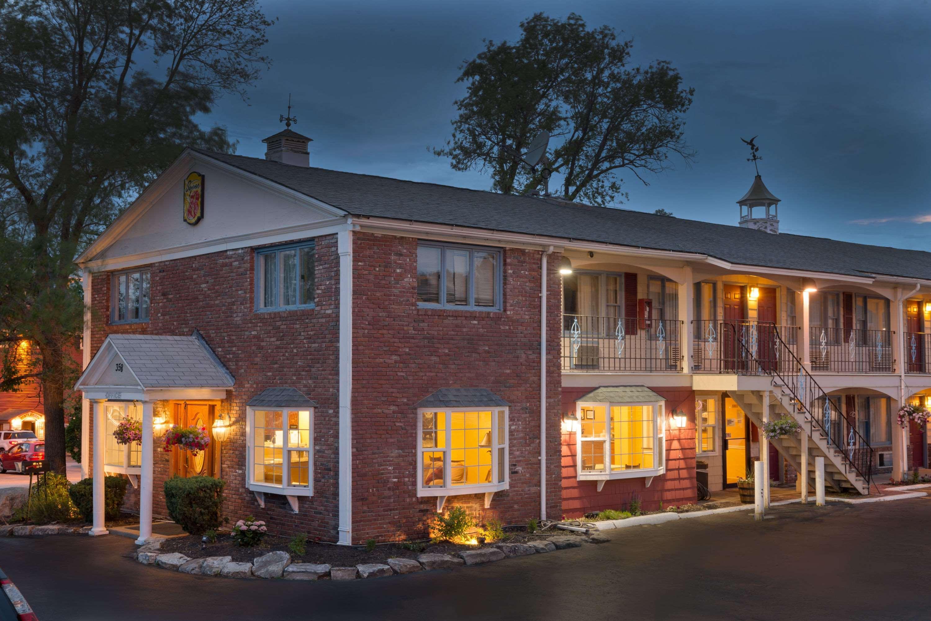 Hotel Super 8 By Wyndham Sturbridge Zewnętrze zdjęcie