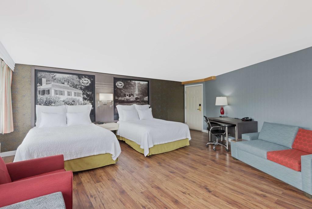 Hotel Super 8 By Wyndham Sturbridge Zewnętrze zdjęcie