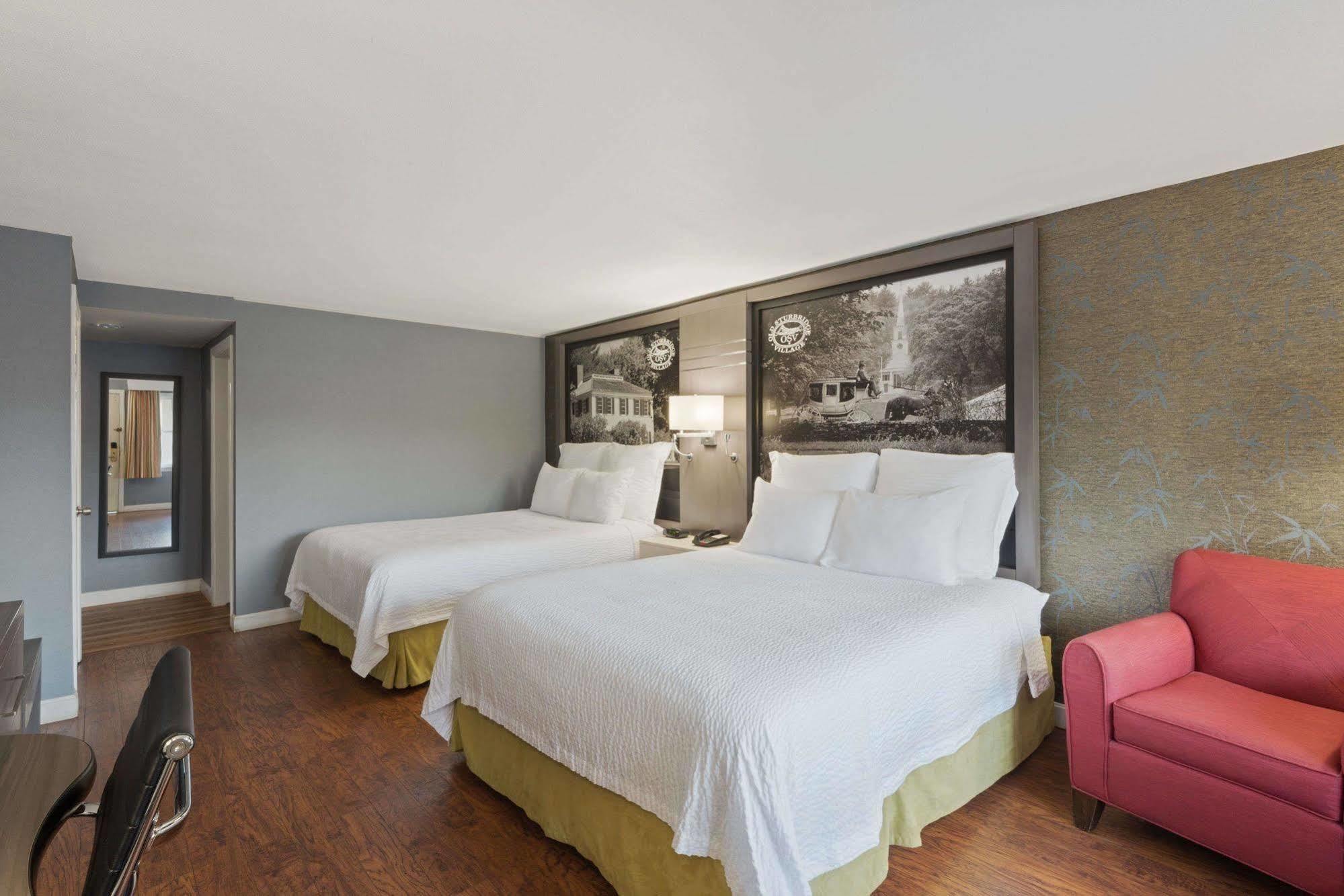 Hotel Super 8 By Wyndham Sturbridge Zewnętrze zdjęcie
